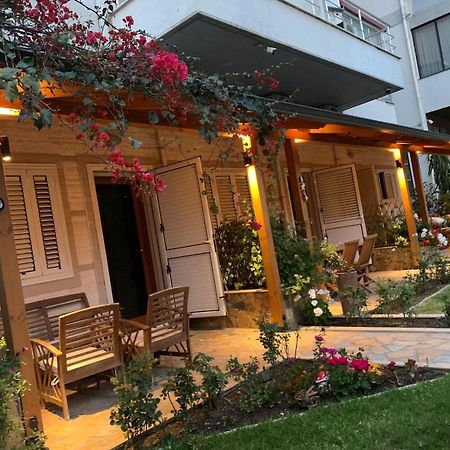 Guest Room Angolo Toscano Vlore Exterior photo