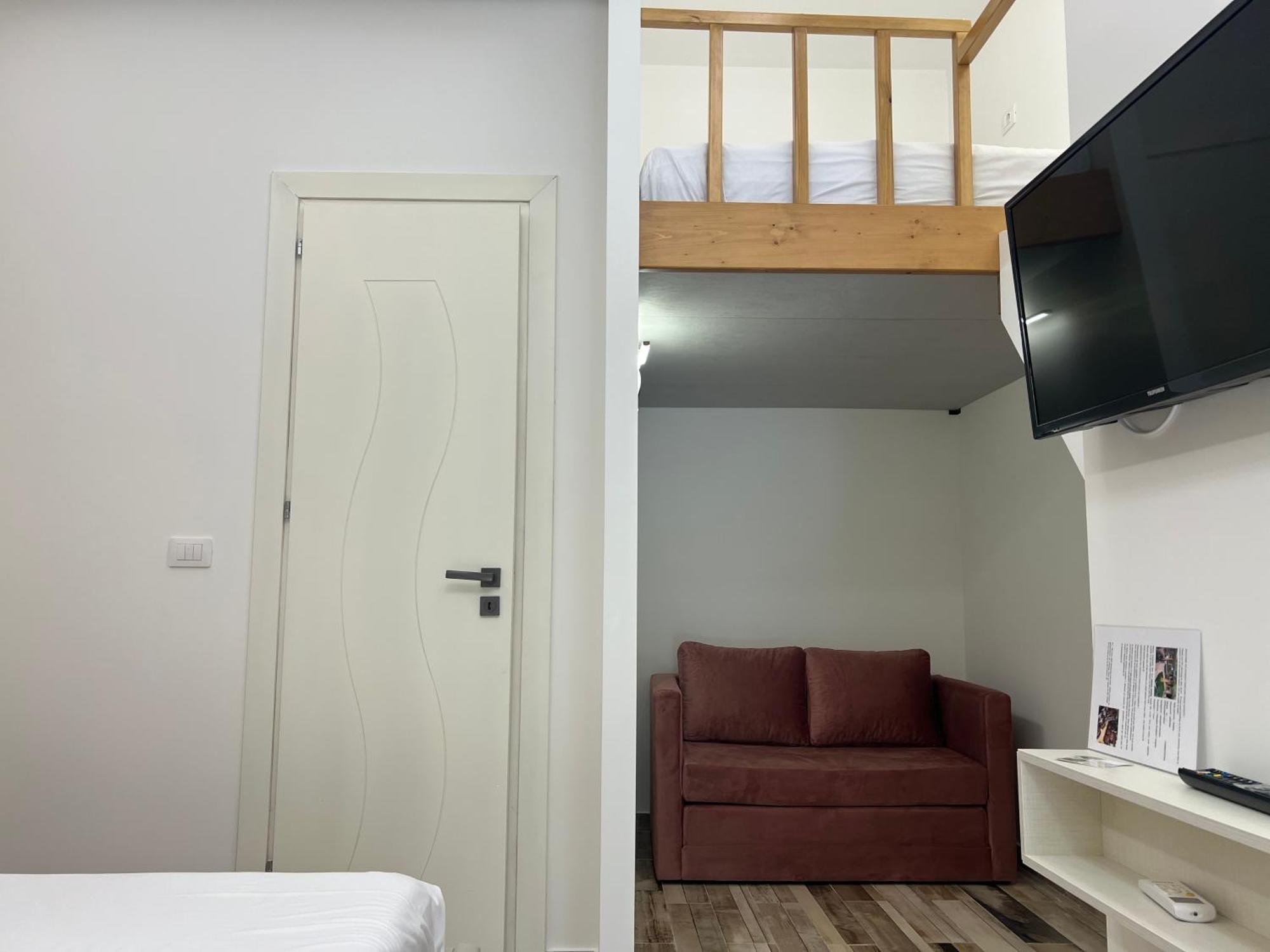 Guest Room Angolo Toscano Vlore Exterior photo
